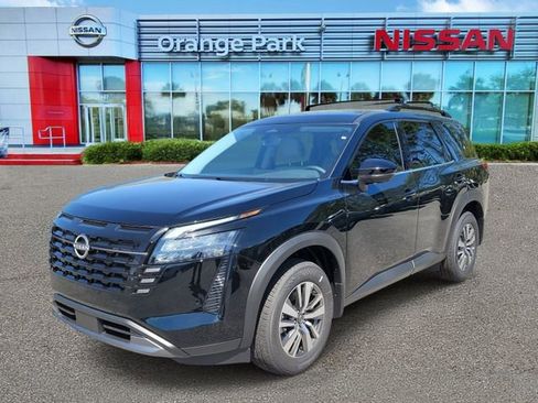 New 2026 Nissan Pathfinder SL FWD image 4