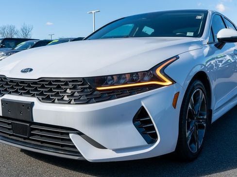 Used 2021 Kia K5 EX image 2