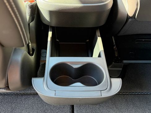 New 2026 Chrysler Pacifica Select image 11