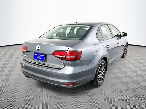 Used 2018 Volkswagen Jetta Wolfsburg Edition image 5