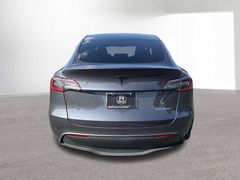 Used 2021 Tesla Model Y Long Range AWD/4WD image 7
