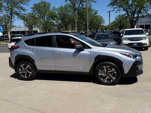 Used 2024 Subaru Crosstrek 2.0i Premium w/ Popular Package #3 AWD/4WD image 3