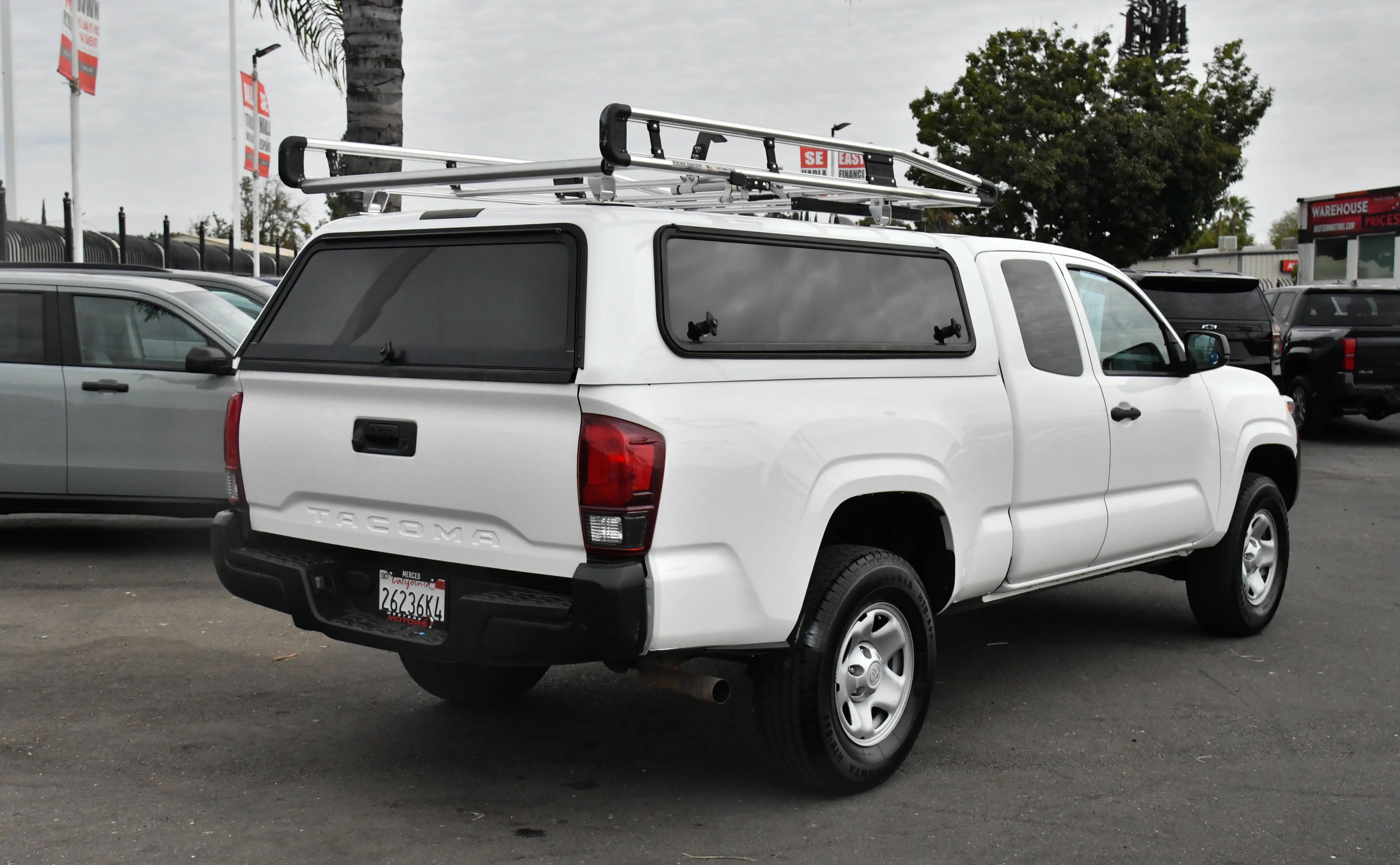 Used 2021 Toyota Tacoma SR RWD image 8