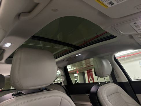 New 2026 Lincoln Nautilus Reserve AWD/4WD image 13