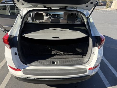 Used 2017 Hyundai Tucson SE image 35