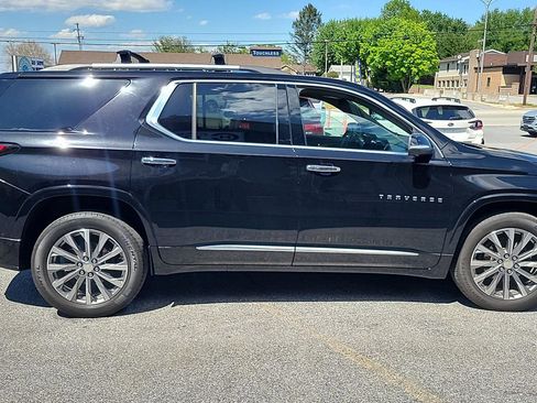 Used 2023 Chevrolet Traverse Premier AWD/4WD image 6