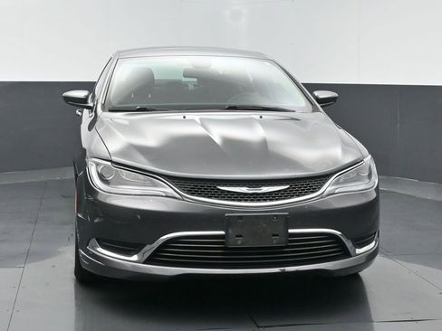 Used 2015 Chrysler 200 Limited w/ Convenience Group image 4