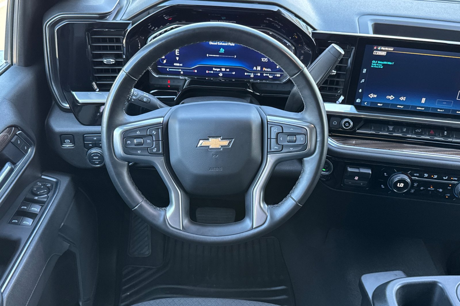 Used 2025 Chevrolet Silverado 2500 LT w/ Convenience Package AWD/4WD image 15