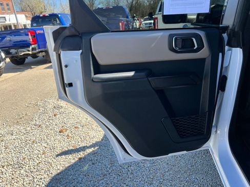 Used 2024 Ford Bronco Wildtrak image 15