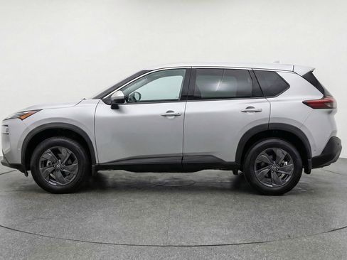 Used 2025 Nissan Rogue SV FWD image 5