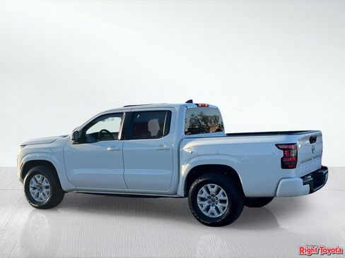 Used 2022 Nissan Frontier SV RWD image 4