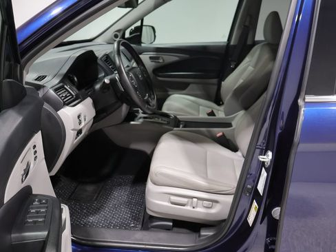 Used 2023 Honda Ridgeline RTL-E image 13