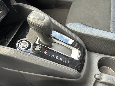 Used 2025 Nissan Versa SV FWD image 22