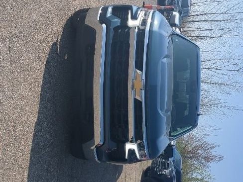 Used 2024 Chevrolet Silverado 1500 LT AWD/4WD image 8