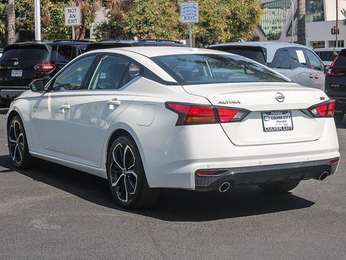 Used 2023 Nissan Altima 2.5 SR FWD image 7