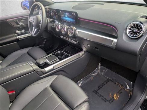 Certified 2022 Mercedes-Benz GLB 250 4MATIC image 21