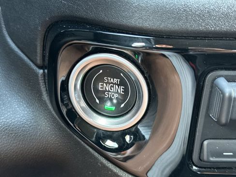 Used 2024 Chevrolet Silverado 2500 LT w/ Convenience Package AWD/4WD image 20