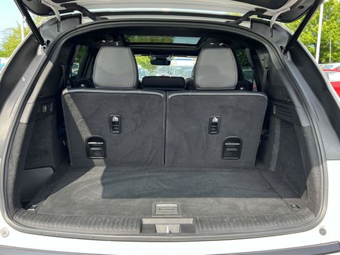 Used 2023 Acura MDX A-Spec image 6