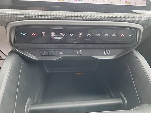 New 2026 Jeep Cherokee Laredo AWD/4WD image 13