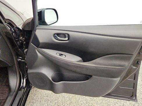 Used 2014 Nissan Leaf S w/ Charge Package FWD image 24