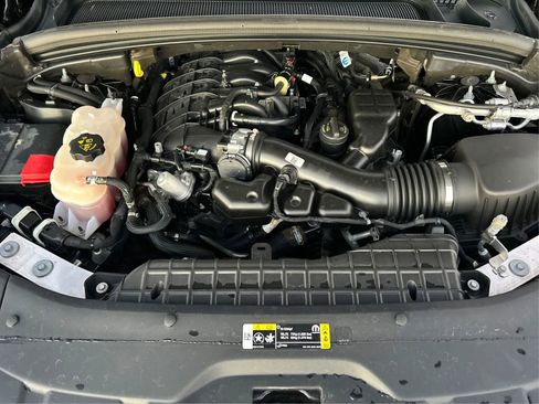 Used 2021 Jeep Grand Cherokee L Limited w/ Luxury Tech Group II image 11