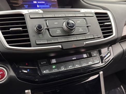 Used 2017 Honda Accord Hybrid Sedan image 15