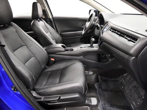 Certified 2020 Honda HR-V Touring image 18