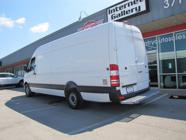 Used 2014 Freightliner Sprinter 2500 RWD image 5