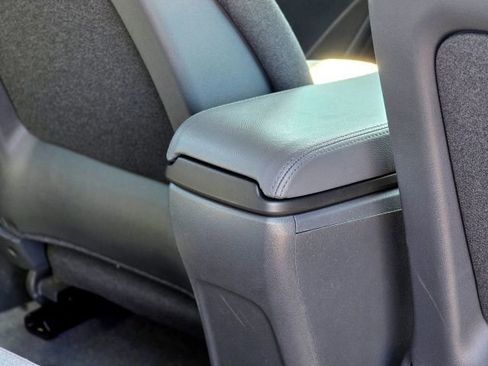 Used 2019 Chevrolet Bolt LT FWD image 37