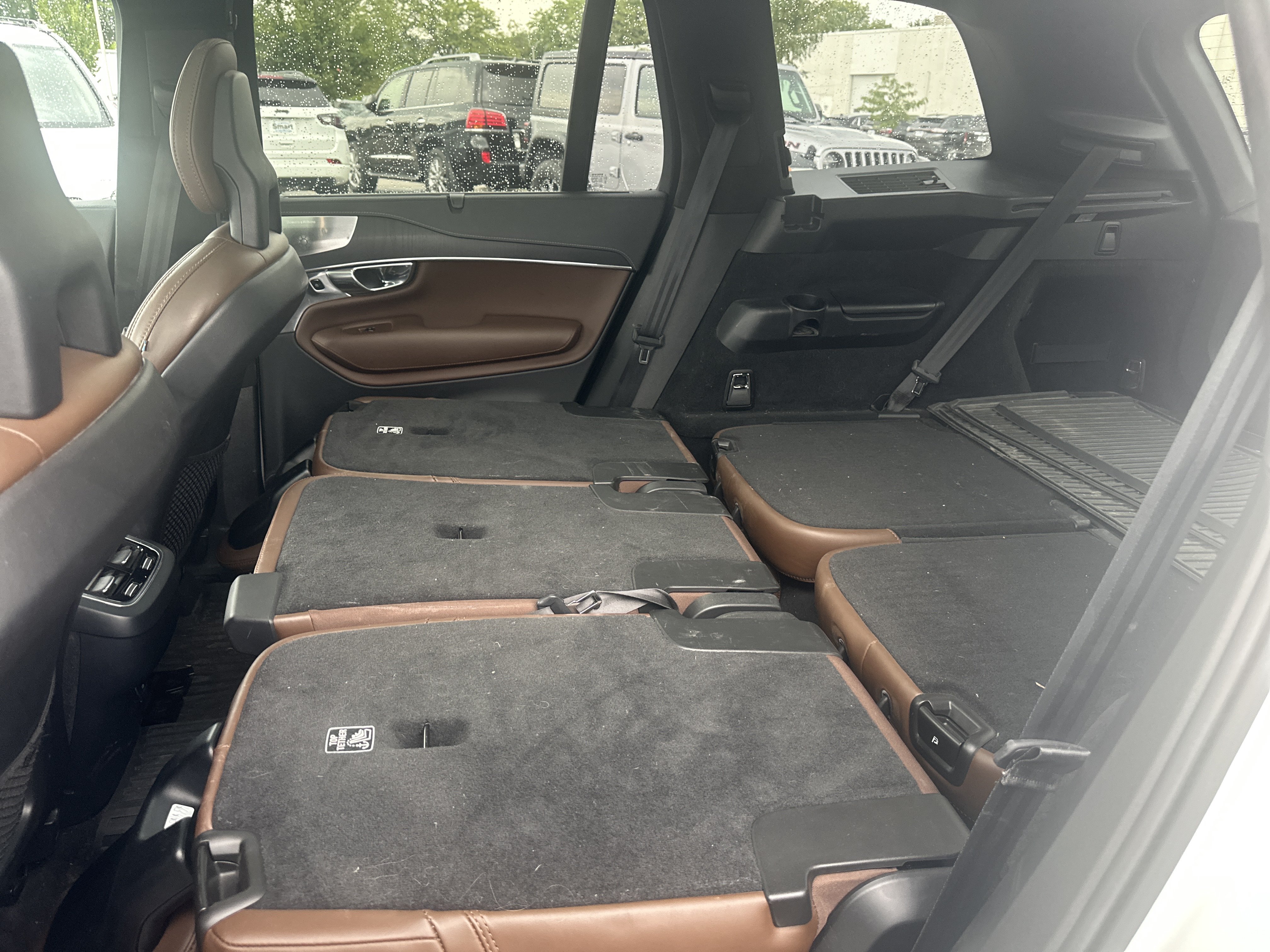 Used 2021 Volvo XC90 T6 Inscription w/ Lounge Package AWD/4WD image 15