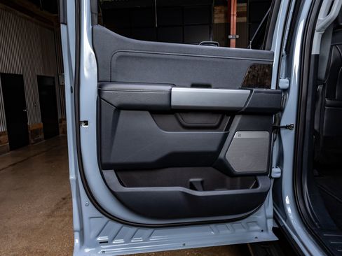 Used 2025 Ford F250 Lariat w/ Lariat Ultimate Package image 37