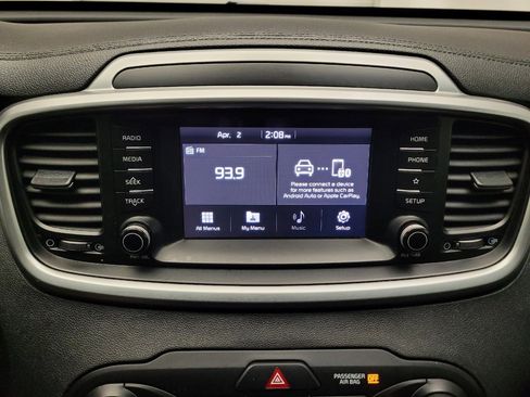 Used 2020 Kia Sorento LX image 25