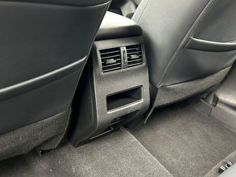 Used 2024 Mitsubishi Outlander SE FWD image 45