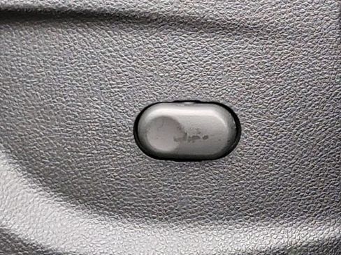 Used 2019 Chevrolet Trax LT image 4