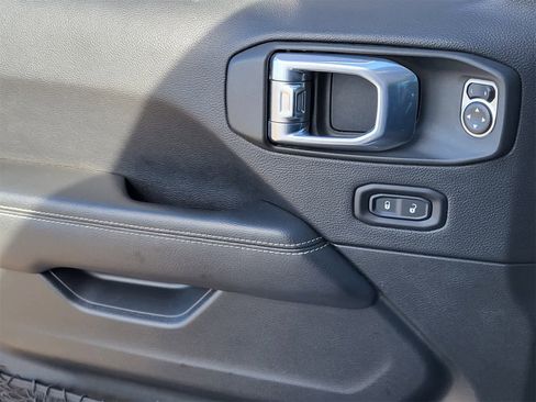 Used 2021 Jeep Wrangler Unlimited Sahara image 14