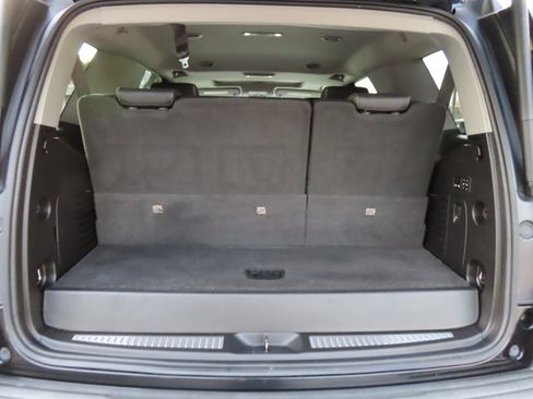 Used 2019 GMC Yukon SLT w/ Premium Edition image 18