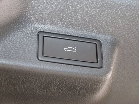 Used 2025 Volkswagen ID. Buzz Pro S image 62