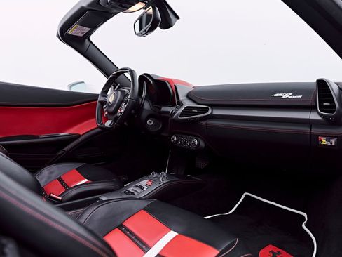 Used 2014 Ferrari 458 Spider RWD image 62