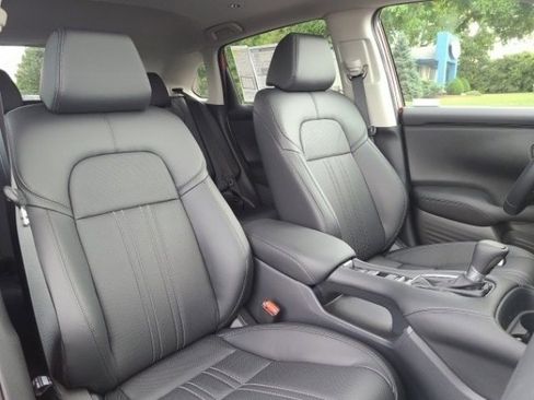 Used 2025 Honda HR-V EX-L image 13