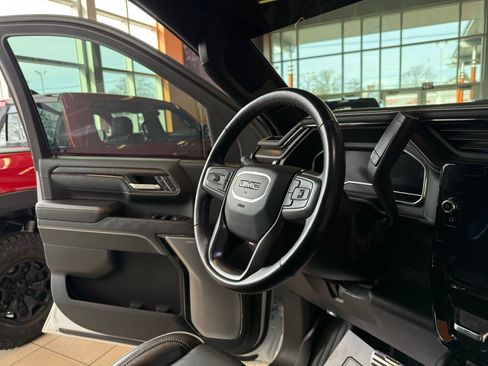 Used 2024 GMC Sierra 2500 AT4X image 33