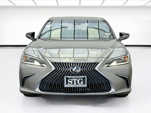 Used 2021 Lexus ES 350 w/ Accessory Package 2 FWD image 2