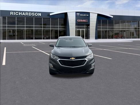Used 2019 Chevrolet Equinox LT w/ Driver Convenience Package image 9