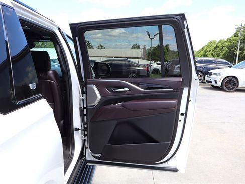 Used 2021 Cadillac Escalade ESV Sport Platinum w/ LPO, ONYX Package AWD/4WD image 85