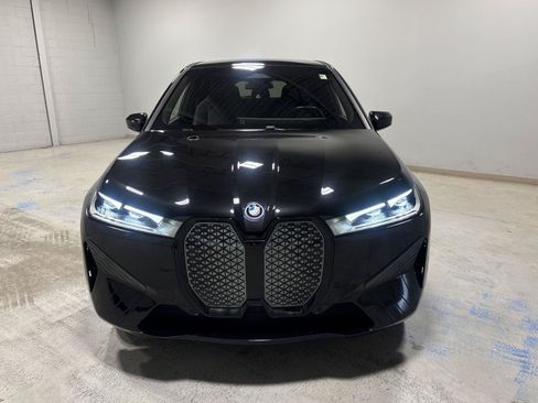 Used 2024 BMW iX xDrive50 w/ Premium Package AWD/4WD image 14