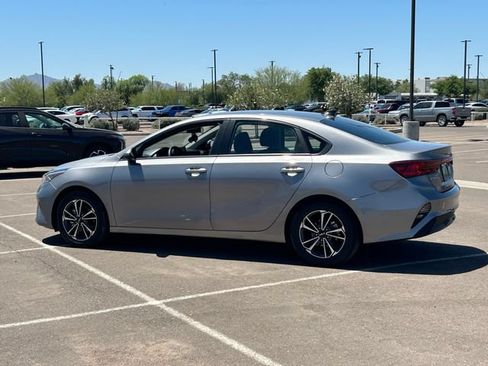 Used 2024 Kia Forte LXS FWD image 3