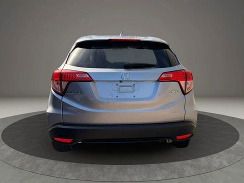 Used 2018 Honda HR-V LX image 6