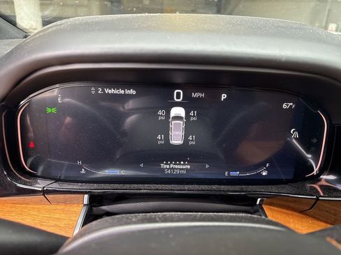 Used 2023 Jeep Grand Wagoneer L Series III w/ Rear Seat Video Group 1 image 16