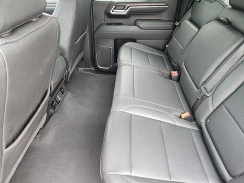 Used 2025 GMC Sierra 1500 SLT RWD image 30