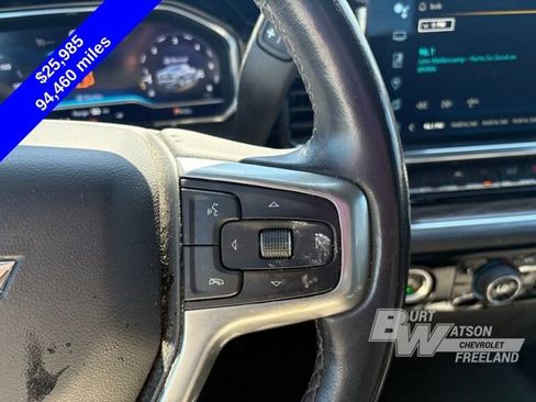 Used 2022 Chevrolet Silverado 1500 LT AWD/4WD image 17