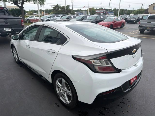 Used 2017 Chevrolet Volt LT w/ Comfort Package FWD image 4
